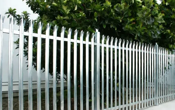 Galvanized pipe outdoor fence Galvanized pipe outdoor fence