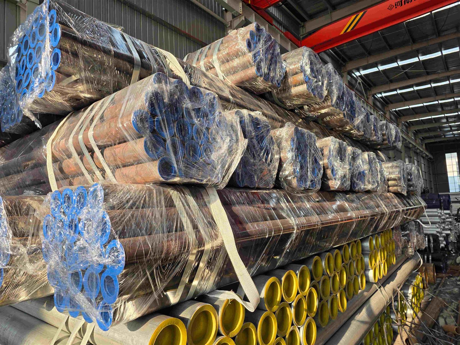 Packaging of galvanized pipes Packaging of galvanized pipes